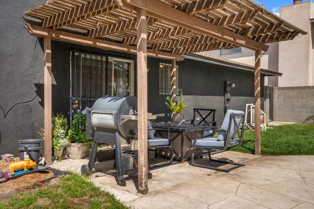 6808 FRANTZ Drive NE, Albuquerque, NM 87109