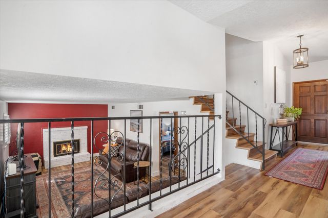 6808 FRANTZ Drive NE, Albuquerque, NM 87109