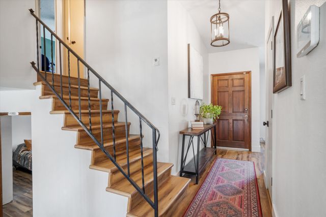 6808 FRANTZ Drive NE, Albuquerque, NM 87109