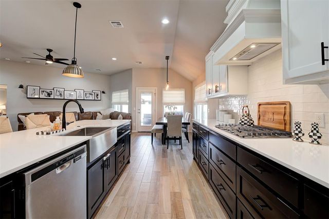 6617 NW 148th Street, Oklahoma City, OK 73142