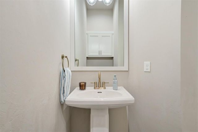 6617 NW 148th Street, Oklahoma City, OK 73142