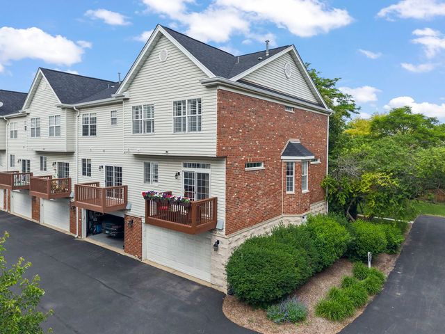 928 Shandrew Drive 928, Naperville, IL 60540
