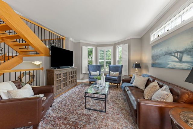 928 Shandrew Drive 928, Naperville, IL 60540