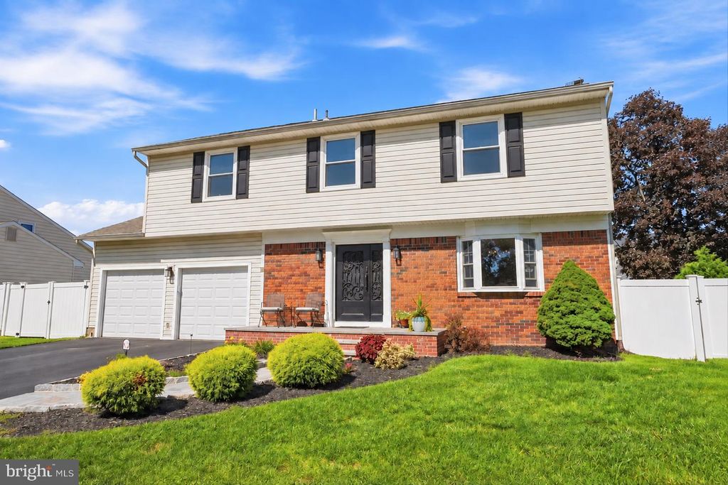8 NANCIA CT, FALLSINGTON, PA 19054 — photo 2