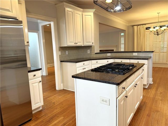 871 Lenox Ct NE, Atlanta, GA 30324
