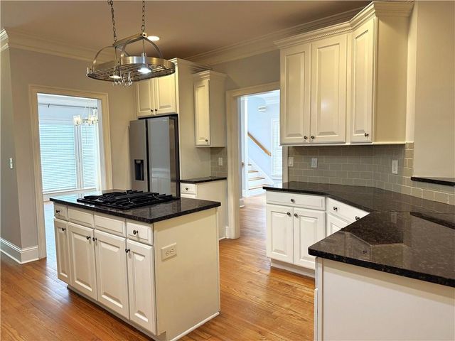 871 Lenox Ct NE, Atlanta, GA 30324