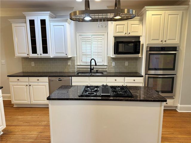 871 Lenox Ct NE, Atlanta, GA 30324
