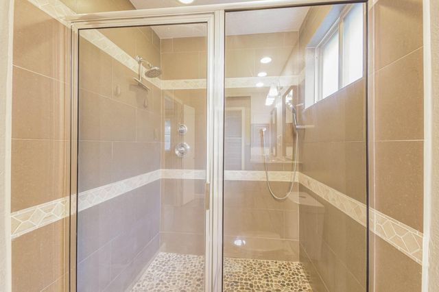 8806 Lakeside Forest Drive, Houston, TX 77088