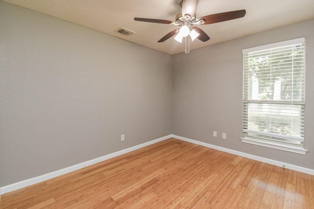 8806 Lakeside Forest Drive, Houston, TX 77088