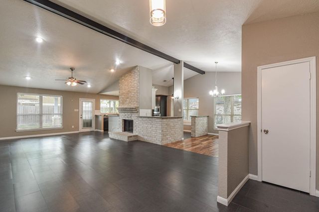 8806 Lakeside Forest Drive, Houston, TX 77088