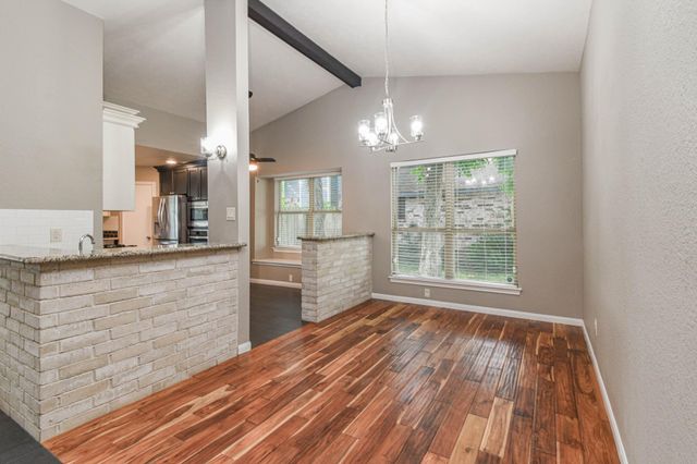 8806 Lakeside Forest Drive, Houston, TX 77088