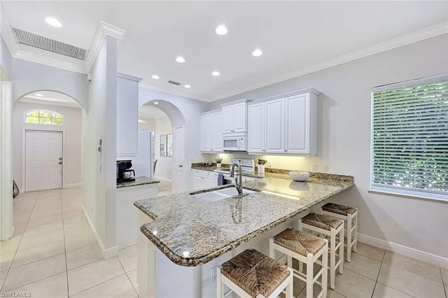 847 98th AVE N, Naples, FL 34108