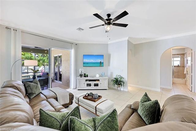 847 98th AVE N, Naples, FL 34108
