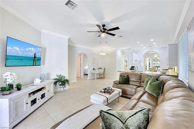 847 98th AVE N, Naples, FL 34108