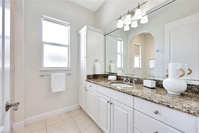 847 98th AVE N, Naples, FL 34108
