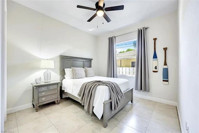 847 98th AVE N, Naples, FL 34108