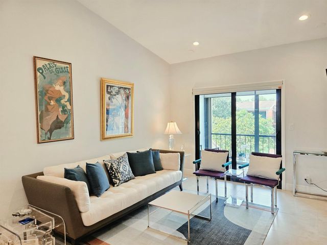 50 SE 12th Street 2260, Boca Raton, FL 33432