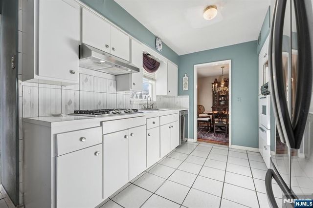 28 Holland Avenue, Demarest, NJ 07627