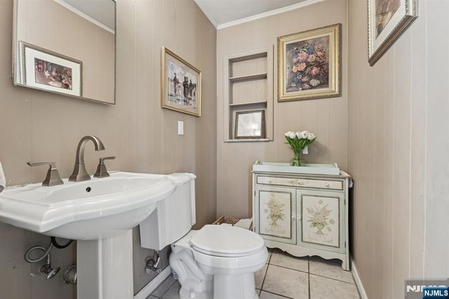 28 Holland Avenue, Demarest, NJ 07627