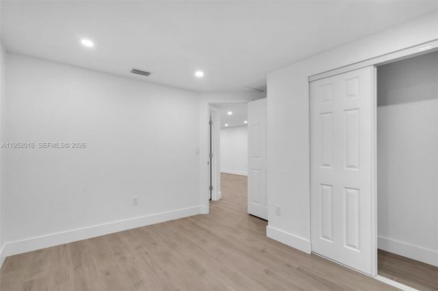 75 NW 160th St, Miami, FL 33169