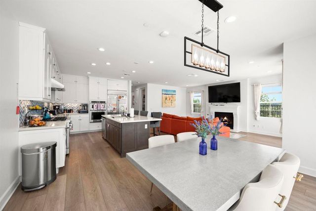 8304 The Grant Place, Bonita, CA 91902