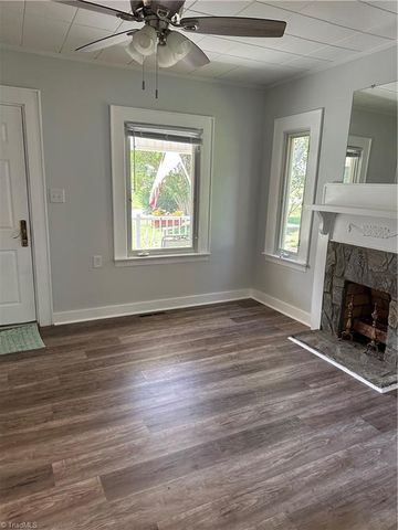 153 Green Street, Mount Airy, NC 27030
