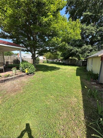 153 Green Street, Mount Airy, NC 27030