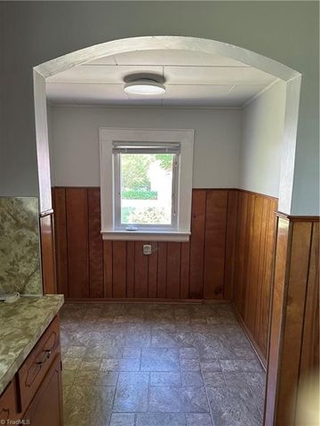 153 Green Street, Mount Airy, NC 27030