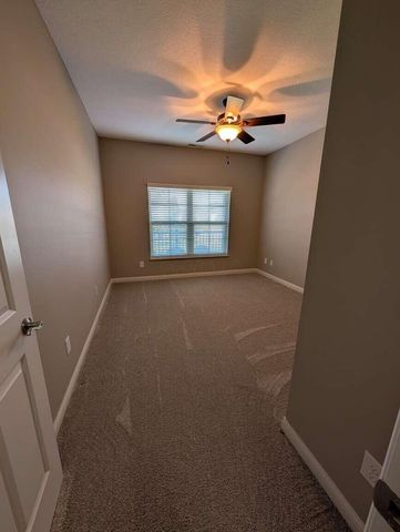 927 Pinnacle Club Drive, Grove City, OH 43123