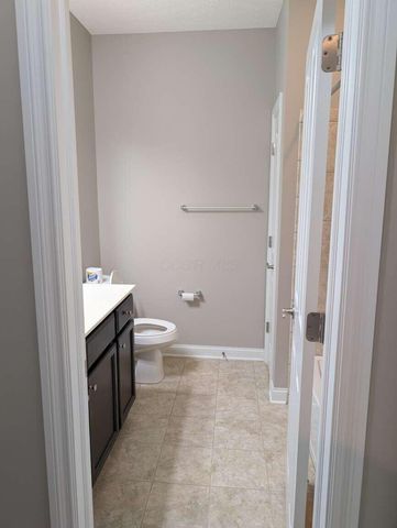 927 Pinnacle Club Drive, Grove City, OH 43123