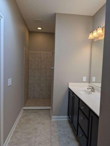 927 Pinnacle Club Drive, Grove City, OH 43123