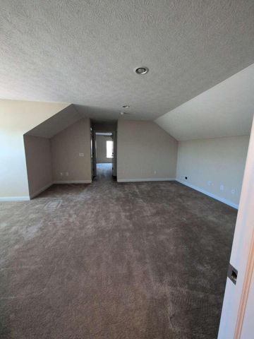 927 Pinnacle Club Drive, Grove City, OH 43123