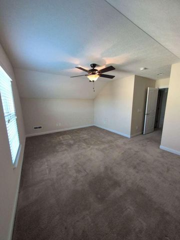927 Pinnacle Club Drive, Grove City, OH 43123
