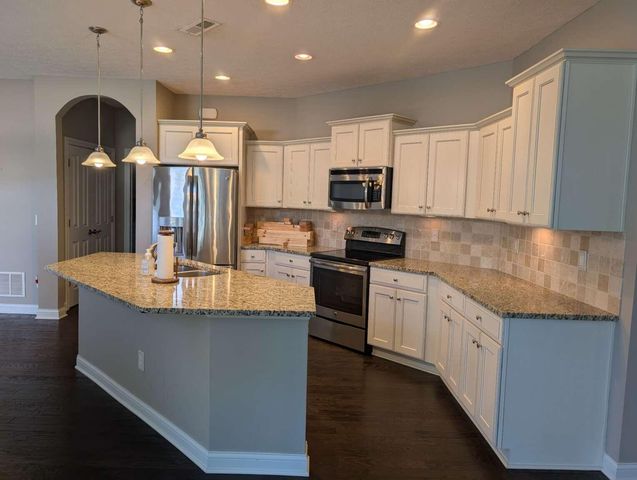 927 Pinnacle Club Drive, Grove City, OH 43123