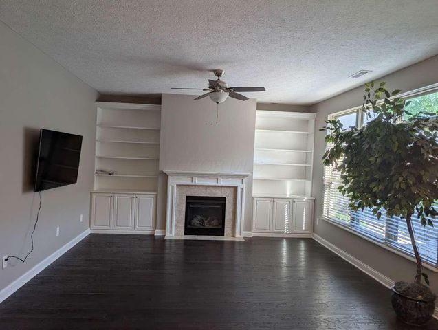 927 Pinnacle Club Drive, Grove City, OH 43123