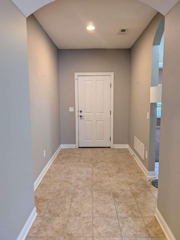 927 Pinnacle Club Drive, Grove City, OH 43123
