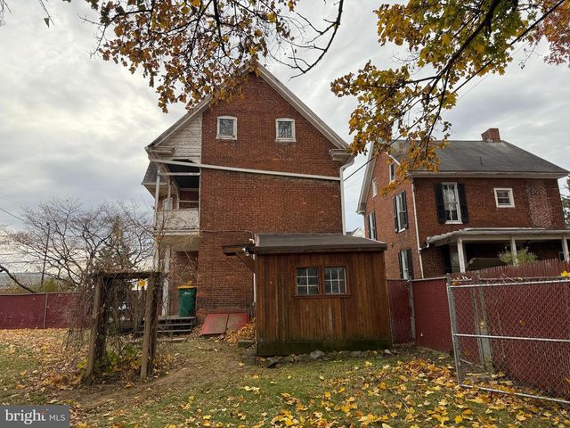 34 CLAYTON AVENUE, Waynesboro, PA 17268