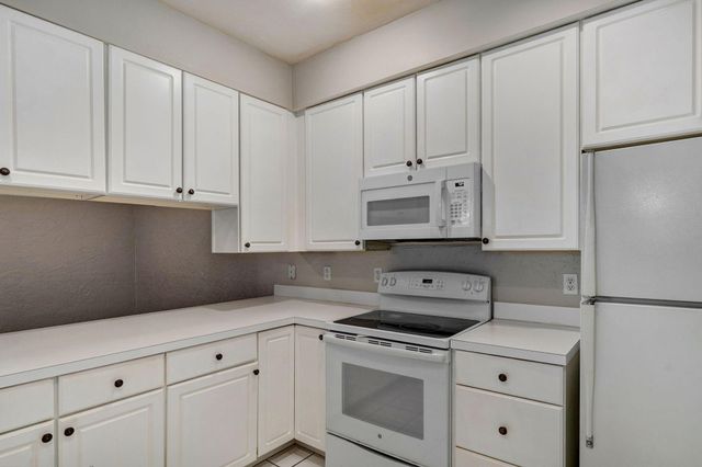 106 Oxford Drive 6-4, Branson, MO 65616