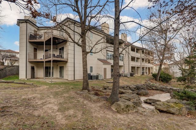 106 Oxford Drive 6-4, Branson, MO 65616