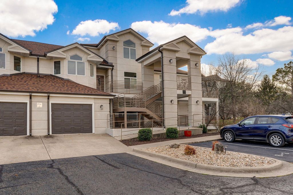 106 Oxford Drive 6-4, Branson, MO 65616