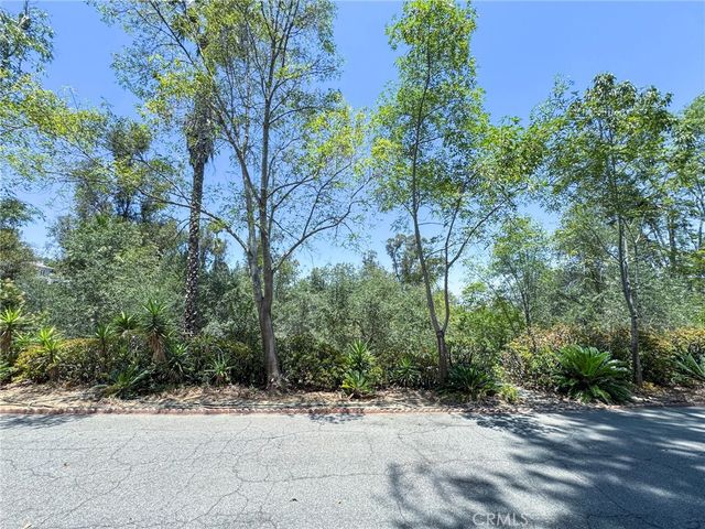 50237210 Skyline View, Santa Ana, CA 92705