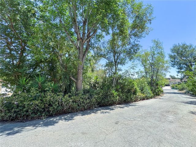 50237210 Skyline View, Santa Ana, CA 92705