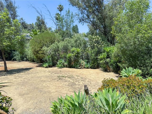 50237210 Skyline View, Santa Ana, CA 92705