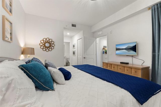 12320 WELLEN GOLF STREET 302, Venice, FL 34293