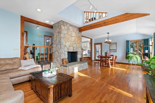 40 Hillcrest Ave, Worcester, MA 01602