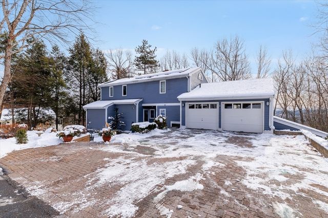 40 Hillcrest Ave, Worcester, MA 01602