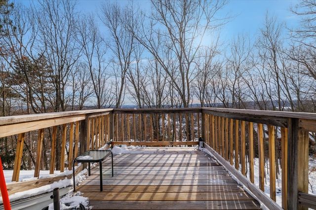 40 Hillcrest Ave, Worcester, MA 01602