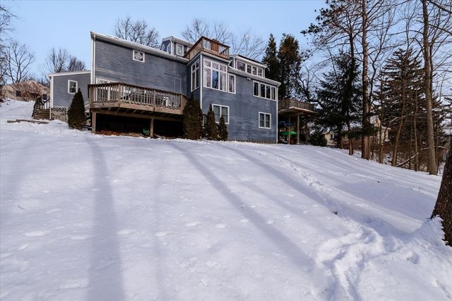 40 Hillcrest Ave, Worcester, MA 01602