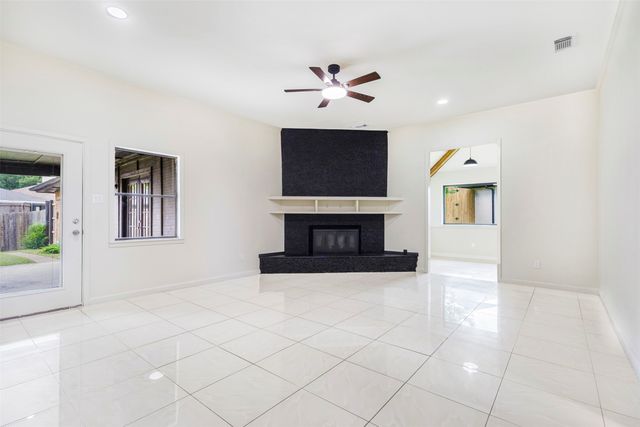 5302 Anchor Cove Circle, Garland, TX 75043