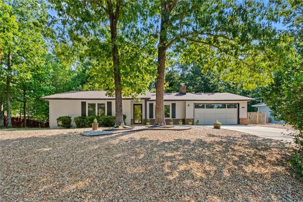 7 Kenilworth Drive, Bella Vista, AR 72714
